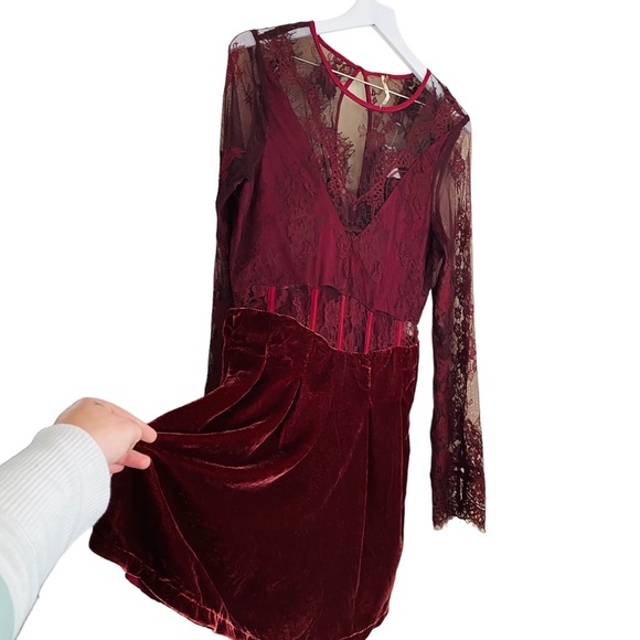 Free People‎ NWT Marlie Lace Mini Velvet Sheer Garnet Smocked Bell Sleeve Dress - Picture 6 of 13